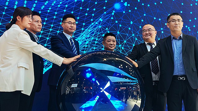 2024上海Chinaplas展会：湖南宏晔新材料与万华化学签订回收聚碳酸酯战略合作协议
